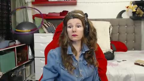 kelly online show from 02/17/25, 01:58