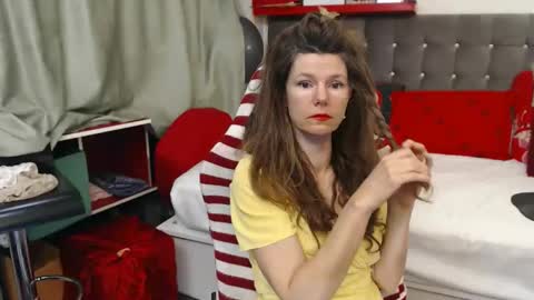 kelly online show from 03/25/26, 01:55