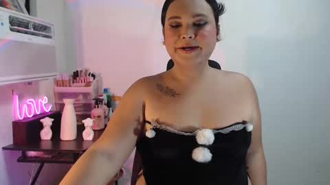 KELLY MCDOLEN online show from 06/04/26, 05:19