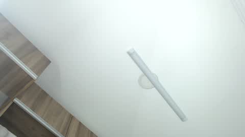KELLY LUNA  online show from 08/06/26, 02:30