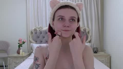 Kelly Stoneys online show from 11/11/25, 05:13