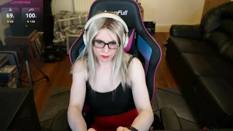 Snapshot of kelseycobalt chatting on 05/27/26, 07:55 kelseycobalt online show from 05/27/26, 07:55