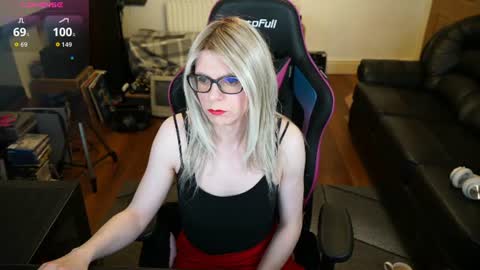 Snapshot of kelseycobalt chatting on 06/15/26, 08:22 kelseycobalt online show from 06/15/26, 08:22