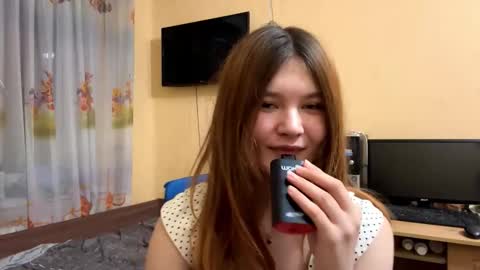 Snapshot of kelseycuesta chatting on 02/09/26, 05:50 Mia online show from 02/09/26, 05:50