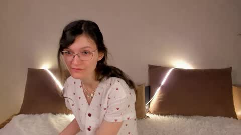 Kelsirabenold online show from 03/08/26, 04:27