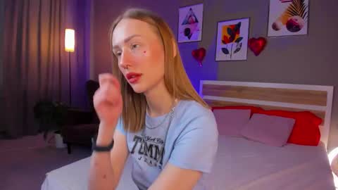 kely cute online show from 02/24/26, 11:19