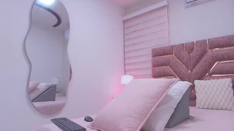 Snapshot of kemdall_lopez chatting on 01/14/26, 03:01 kemdall lopez online show from 01/14/26, 03:01