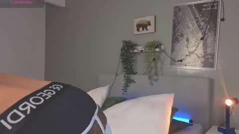   online show from 09/20/25, 11:44