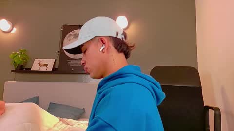   online show from 10/20/25, 11:32