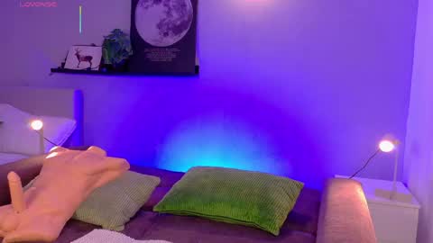   online show from 05/18/26, 09:15