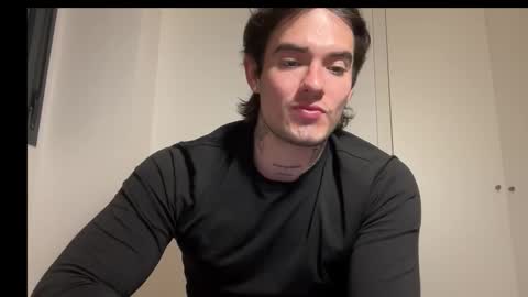 Snapshot of kenboyea_ chatting on 02/20/26, 04:29 luis carlos esteban online show from 02/20/26, 04:29