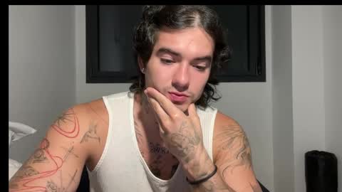 Snapshot of kenboyea_ chatting on 04/28/26, 04:12 luis carlos esteban online show from 04/28/26, 04:12