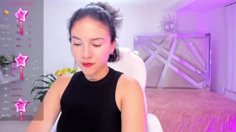 Snapshot of kendaall_jenner chatting on 12/22/24, 05:23 Kendall Jenner online show from 12/22/24, 05:23