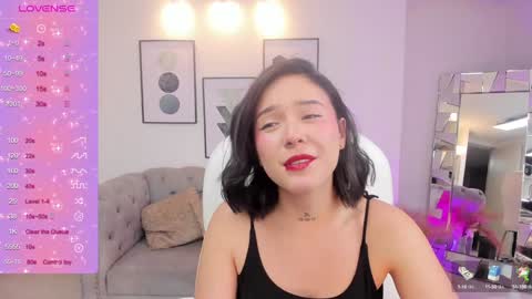 Snapshot of kendaall_jenner chatting on 12/27/24, 02:36 Kendall Jenner online show from 12/27/24, 02:36