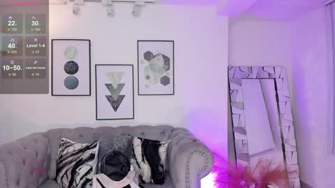 Snapshot of kendaall_jenner chatting on 01/11/25, 10:40 Kendall Jenner online show from 01/11/25, 10:40