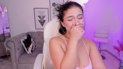 Snapshot of kendaall_jenner chatting on 01/26/25, 03:38 Kendall Jenner online show from 01/26/25, 03:38