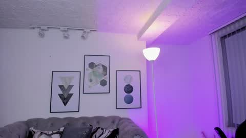 Snapshot of kendaall_jenner chatting on 01/29/25, 08:18 Kendall Jenner online show from 01/29/25, 08:18