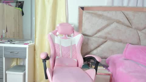 Snapshot of kendal_hot1 chatting on 10/12/25, 06:29 Aleja3 online show from 10/12/25, 06:29