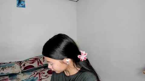 Snapshot of kendalgrey01 chatting on 01/19/26, 02:43 Kendal online show from 01/19/26, 02:43