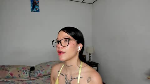 Snapshot of kendalgrey01 chatting on 02/13/26, 02:35 Kendal online show from 02/13/26, 02:35
