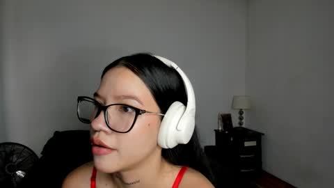 Snapshot of kendalgrey01 chatting on 03/23/26, 02:21 Kendal online show from 03/23/26, 02:21