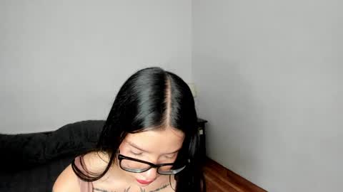 Snapshot of kendalgrey01 chatting on 03/26/26, 02:55 Kendal online show from 03/26/26, 02:55