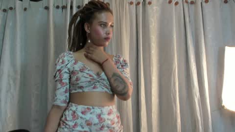 Snapshot of kendall__quinn chatting on 01/16/25, 07:28 Kendall online show from 01/16/25, 07:28