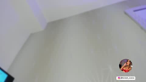 kendall_evanss_ online show from 02/19/26, 07:32