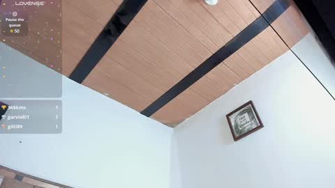 Kendall ewers online show from 02/08/25, 02:47