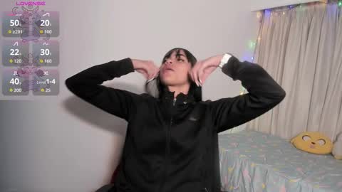 Snapshot of kendall_hernandez chatting on 02/23/26, 02:25 Kendall online show from 02/23/26, 02:25