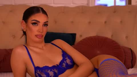 Kendal online show from 12/17/25, 11:11