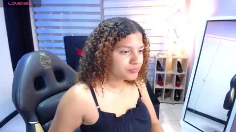 kendall_rossii_ online show from 10/28/25, 03:10