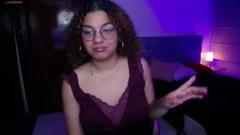 Snapshot of kendall_rossii_ chatting on 11/10/25, 05:17 kendall_rossii_ online show from 11/10/25, 05:17