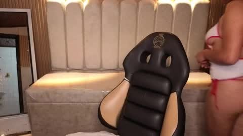 Snapshot of kendall_rossii_ chatting on 11/27/25, 03:19 kendall_rossii_ online show from 11/27/25, 03:19