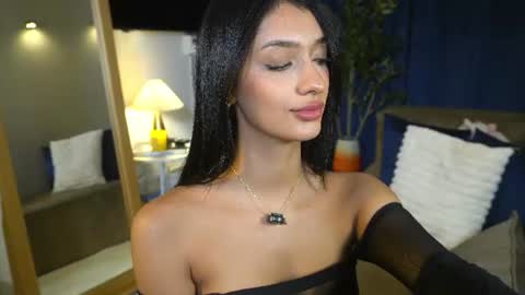 Snapshot of kendall_ruiiz chatting on 06/13/26, 11:35 Andrea online show from 06/13/26, 11:35