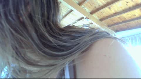 Snapshot of kendalltyler chatting on 01/31/25, 08:01 kendall online show from 01/31/25, 08:01