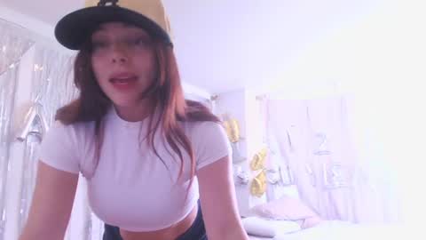 Snapshot of kendalltyler chatting on 11/19/25, 04:40 kendall online show from 11/19/25, 04:40