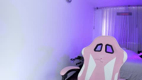 Snapshot of kendallwettt chatting on 03/01/26, 07:16 Kendall online show from 03/01/26, 07:16