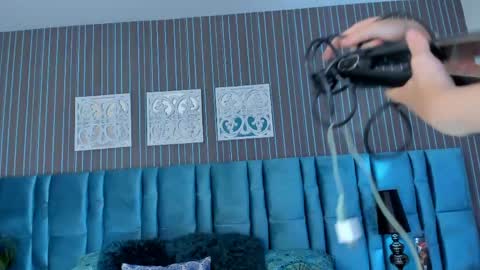 Snapshot of kendalprince chatting on 04/19/26, 05:45 Kendal online show from 04/19/26, 05:45