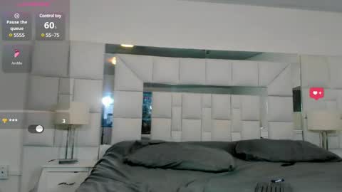 Snapshot of kendra_bailey chatting on 01/08/25, 01:21 Kendra Bailey online show from 01/08/25, 01:21