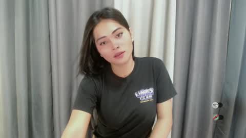 K E N D R A online show from 02/18/25, 05:42