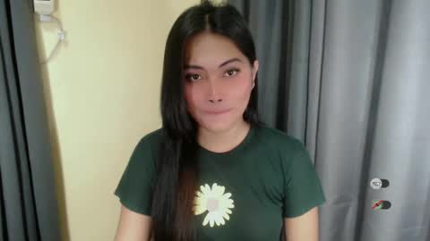 K E N D R A online show from 03/10/25, 06:56