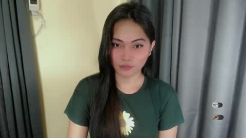 K E N D R A online show from 03/12/25, 09:03