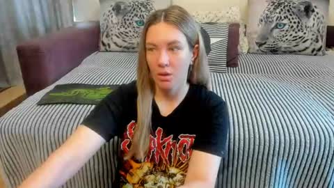 Snapshot of kendra_xx_ chatting on 06/23/26, 11:47 Kendra online show from 06/23/26, 11:47