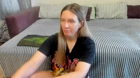 Snapshot of kendra_xx_ chatting on 07/16/26, 12:16 Kendra online show from 07/16/26, 12:16