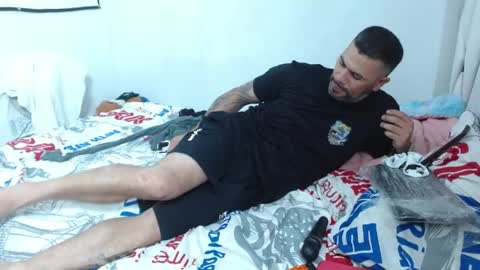 Kendra And Miller online show from 04/13/26, 10:04