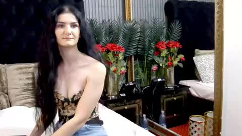 Snapshot of kendrabloom chatting on 12/02/25, 06:30 KendraBloom online show from 12/02/25, 06:30