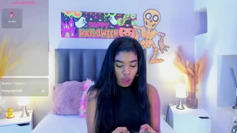 Snapshot of kendrachavez_ chatting on 10/29/25, 09:27 kendrachavez_ online show from 10/29/25, 09:27