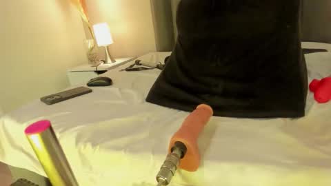 Snapshot of kendrachavez_ chatting on 11/14/25, 12:53 kendrachavez_ online show from 11/14/25, 12:53