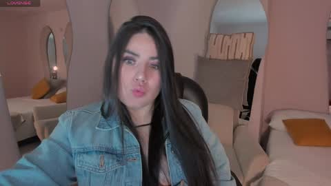 Snapshot of kendraclark_ chatting on 04/09/26, 03:17 K E N D R A online show from 04/09/26, 03:17